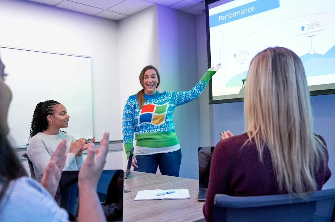 mentor teaching programming class